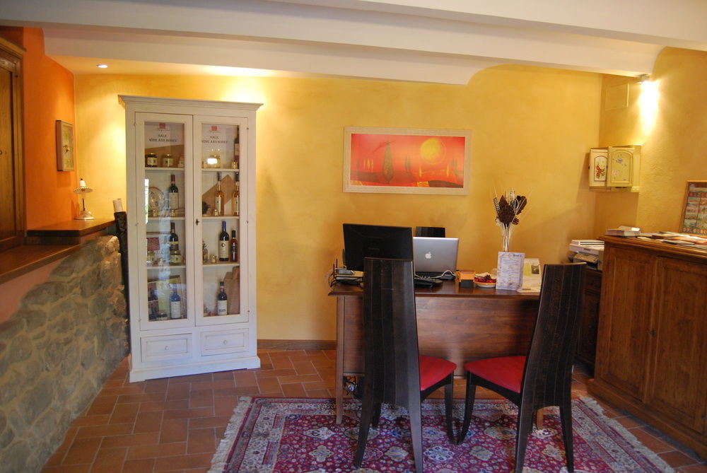 Borgo Dei Corsi Holiday House Reggiolo Esterno foto