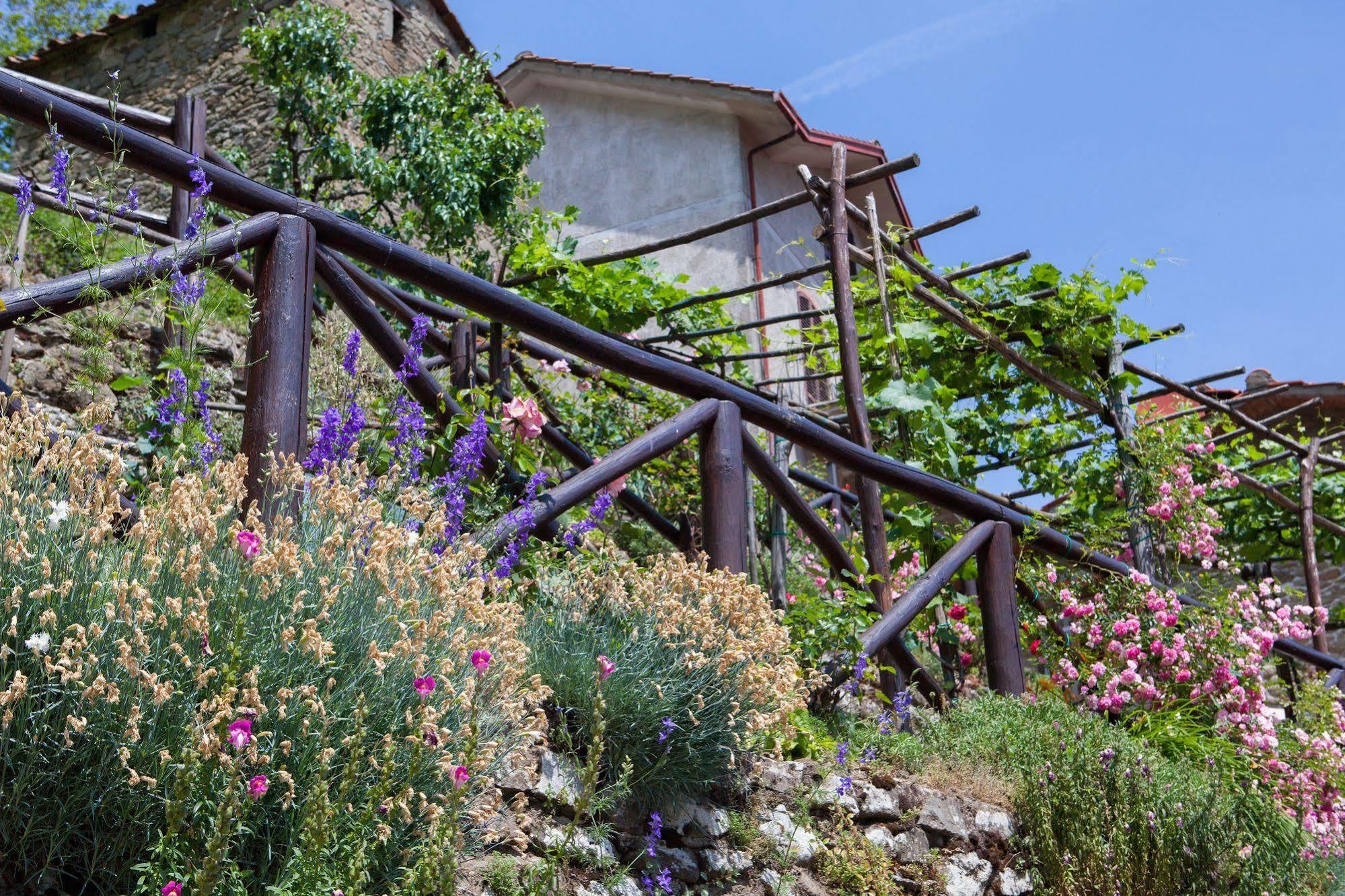 Borgo Dei Corsi Holiday House Reggiolo Esterno foto