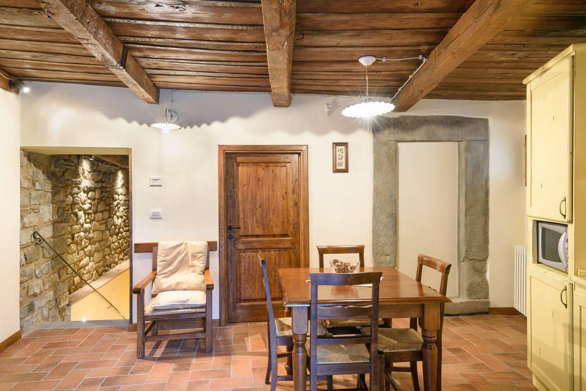 Borgo Dei Corsi Holiday House Reggiolo Esterno foto