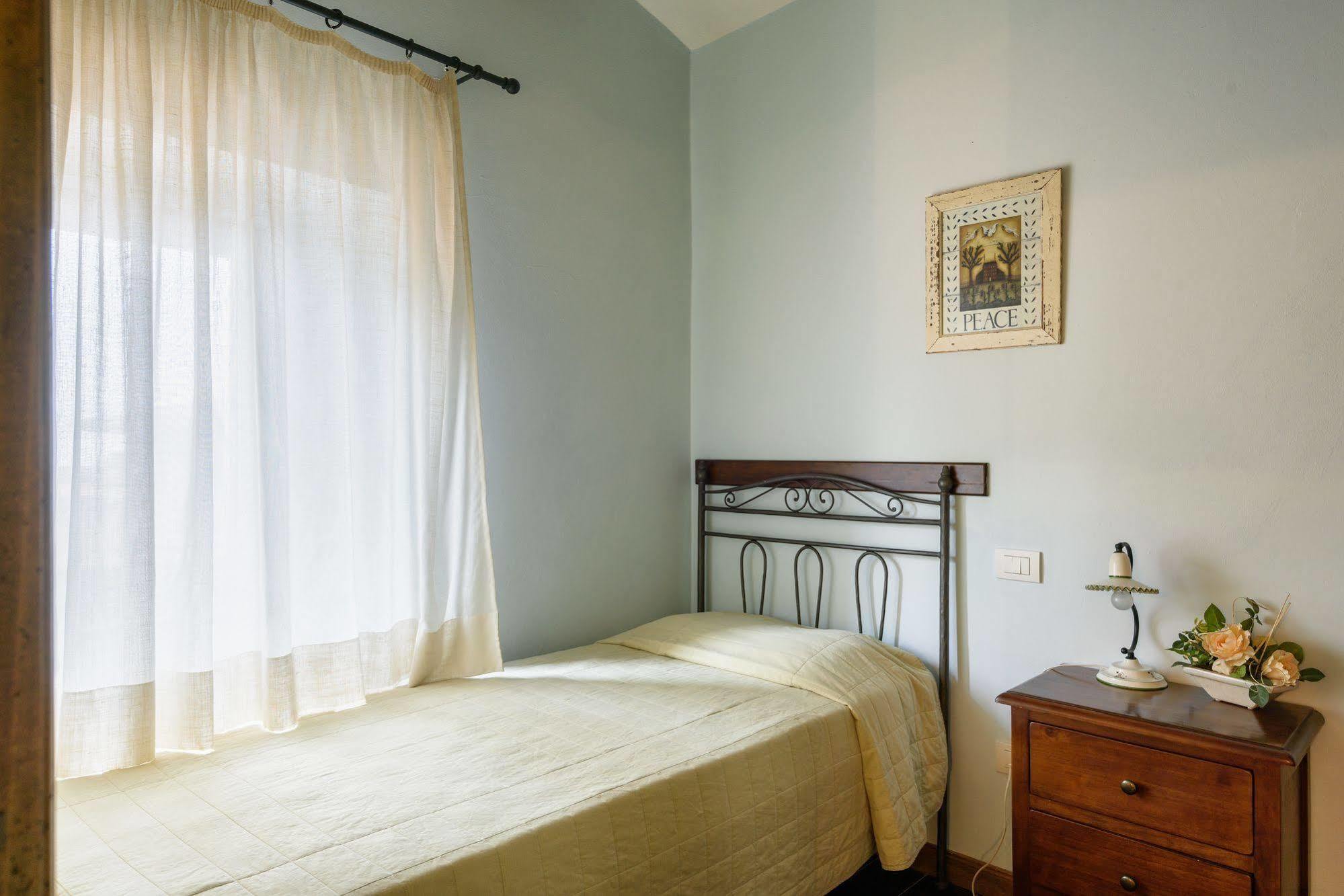 Borgo Dei Corsi Holiday House Reggiolo Esterno foto
