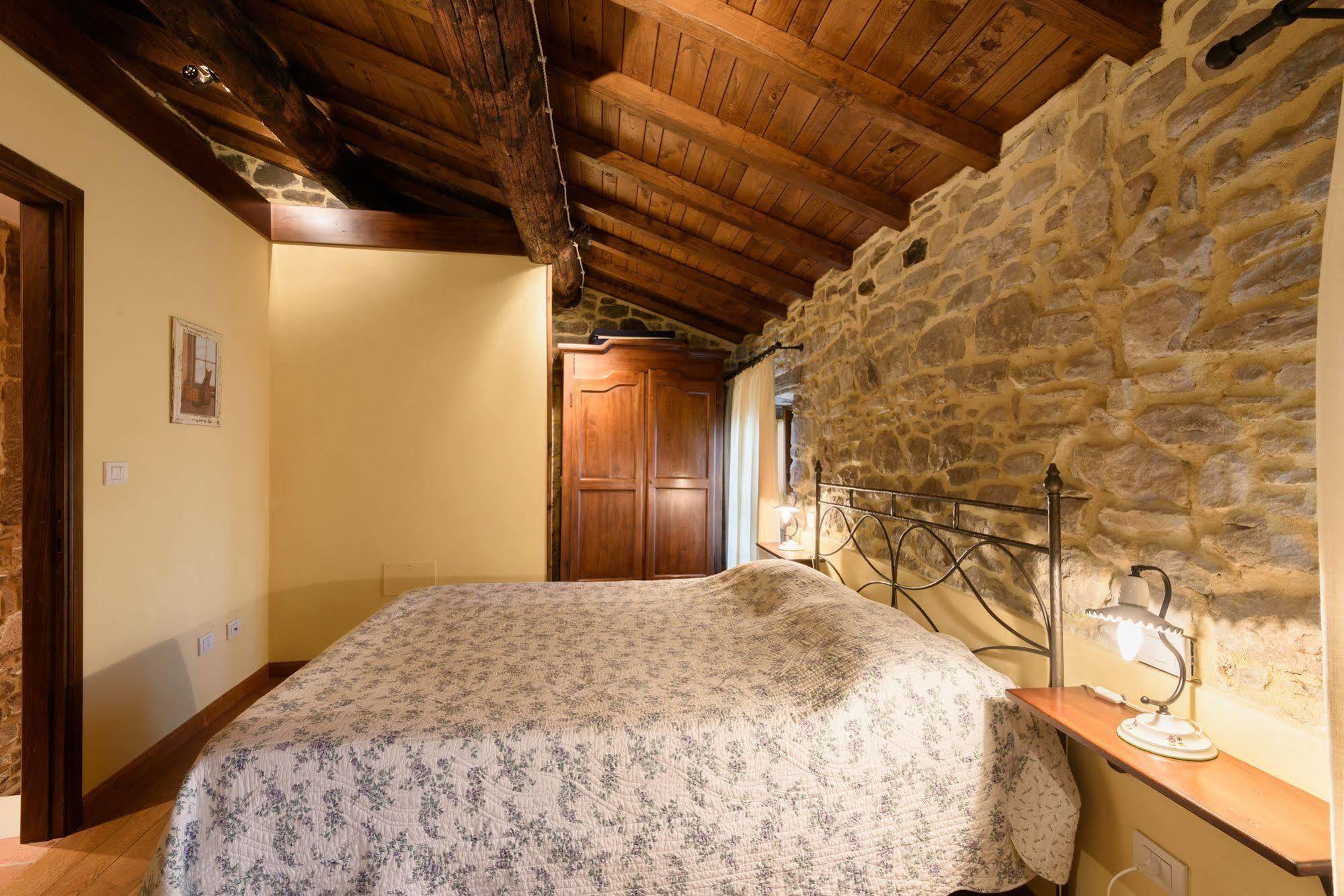 Borgo Dei Corsi Holiday House Reggiolo Esterno foto